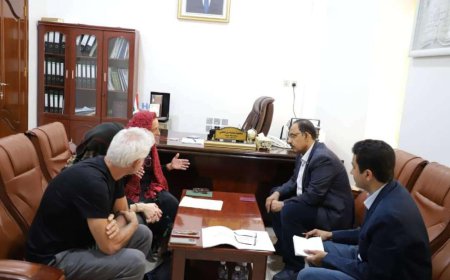 محافظ حضرموت يبحث جهود إعادة تأهيل المواقع الأثرية بالمحافظة