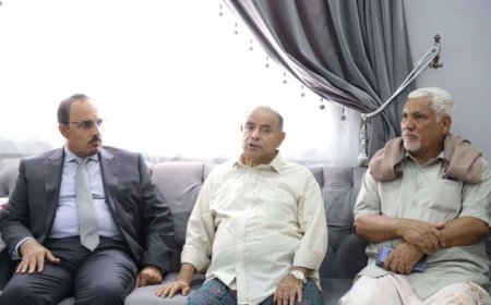 المحافظ بن ماضي يطمئن على صحة عضوي مجلسي النواب والشورى بالمكلا