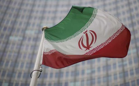 صحافي: إيران مُجبرة على التخلي عن تقديم الدعم للحوثي