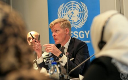  هانس غروندبرغ يشيد بجهود سلطنة عمان لدعم السلام في اليمن