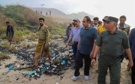 تدشين الحملة الشاملة لتنظيف سواحل حضرموت استعداداً لتدشين مهرجان البلدة السياحي 2023م