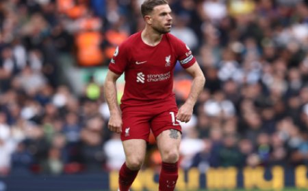 ليفربول يحدد سعر بيع قائده هندرسون لنادي الاتفاق السعودي