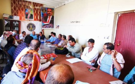 مدير عام المديرية: اللجنة المجتمعية بالحصين تعقد اجتماعها الدوري