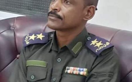 محافظ حضرموت يعزي في وفاة قائد قوة الحماية بكلية الشرطة
