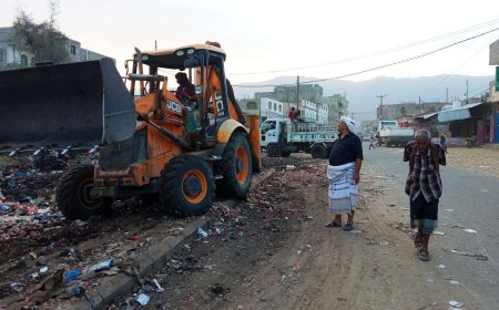 مدير عام لودر يقود حملات نظافة واسعة لليوم الرابع تواليا