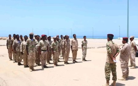 قوات خفر سواحل حضرموت تدشن دورة لمنتسبيها