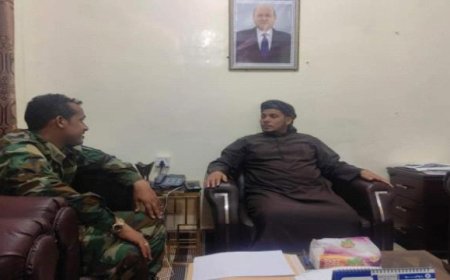 محافظ سقطرى يطلع على أوضاع فرع مصلحة الأحوال المدنية