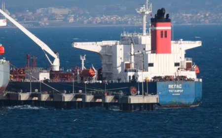 أسعار النفط تقفز 1% بعد هجوم الحوثيين على ناقلة وقود في البحر الأحمر