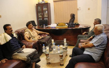 العميد المنهالي يستقبل اللواء باعش ويناقشان عدد من القضايا الأمنية المشتركة 