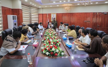 محافظ المهرة يؤكد دعم السلطة المحلية لقطاع التربية لاستمرار العملية التعليمية