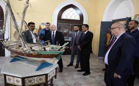 السفير التركي يطّلع على مقتنيات المكتبة السلطانية ومتحف المكلا