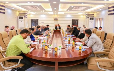 وزير النقل يحذر من كوارث بيئية نتيجة اعتداءات الحوثيين بالبحر الأحمر