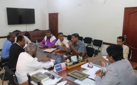 بايعشوت يترأس اجتماعاً يناقش أليات ترتيب أوضاع الأسواق وخطوط السير خلال شهر رمضان المقبل