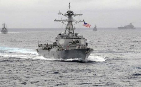 إعلان أمريكي بشأن إصابة سفينة مرابطة في خليج عدن