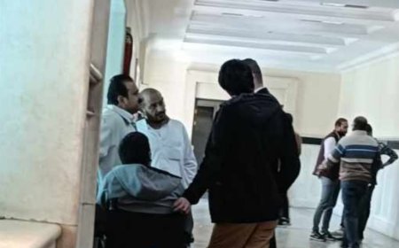 وصول أسرة اللواء العبيدي إلى محكمة مصرية لحضور أولى جلسات محاكمة القتلة 