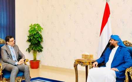 المحرمي يحث الحكومة على إيجاد آليات فاعلة لوقف تدهور العملة المحلية