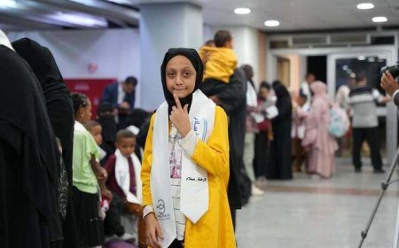 190 يمنيا عالقا يصلون أرض الوطن