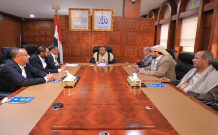 الحوثيون يعلنون اعتزامهم طبع عملة جديدة في صنعاء