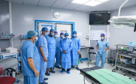 عضو مجلس القيادة الرئاسي البحسني يطلع على جهود مؤسسة أمراض القلب الخيرية