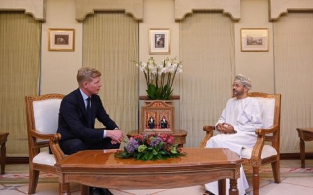 وزير الخارجية العماني يؤكّد على الأهمية التي توليها السلطنة من أجل استقرار اليمن