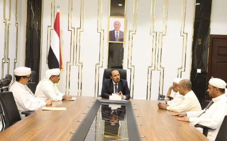 محافظ حضرموت يُشيد بدور لجنة إصلاح البين في إزالة أسباب الخصام والنزاع وتوحيد الكلمة ولمّ الشمل