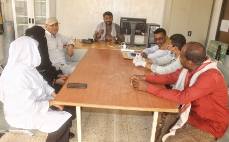 اجتماع طارئ بمديرية حجر لمناقشة سبل التصدي لحالات الكوليرا الآخذة بالتفشي بفعل المنخفض