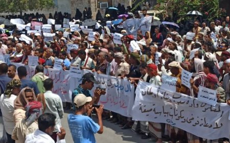 معلمو حضرموت يعلنون استمرار الإضراب ويدعون للتضامن في وقفة جديدة