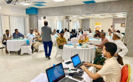 هيئة السلم المجتمعي بالمكلا تختتم دورة الإتصال والتواصل الاستراتيجي بنجاح