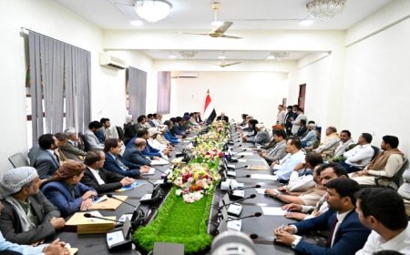 أول تصريح للعليمي عقب وصوله إلى مأرب