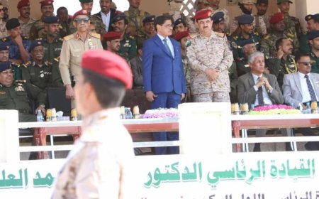 عرض عسكري ضخم في حضرموت احتفاءً بالذكرى الثامنة لتحرير الساحل من القاعدة