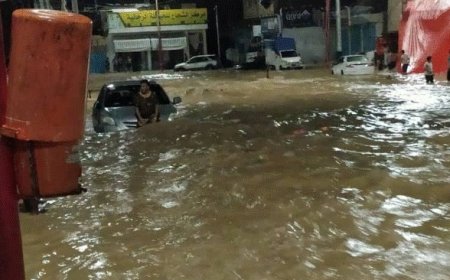 سيول الأمطار تغرق شوارع الغيضة بالمهرة 