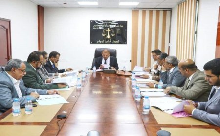 إنشاء نيابات متخصصة في حضرموت وتعز 