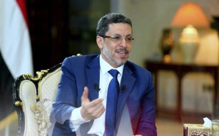 رئيس الوزراء: يعلم الله انني صادق في اصلاح ملف الكهرباء في عدن.. فيديو 