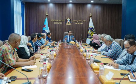 عدن.. باعوم يناقش التحضيرات النهائية لإشهار الاتحاد الجنوبي لمكافحة الفساد