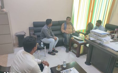 بازفين يلتقي بإدارة منتدى الطالب الجامعي بدوعن في المكلا