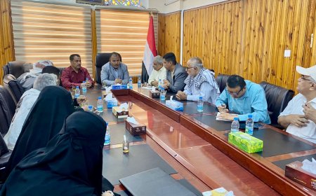 العامري يلتقي اللجنة الاستشارية بحضرموت ويطلع على توصياتها