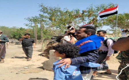 من هو أول شخص يمر بطريق الحوبان تعز عقب فتحه .. الأسم والصورة