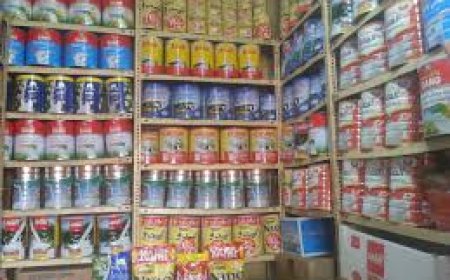 عقب تدهور العملة .. علبة حليب تعادل راتب موظف في المناطق المحررة