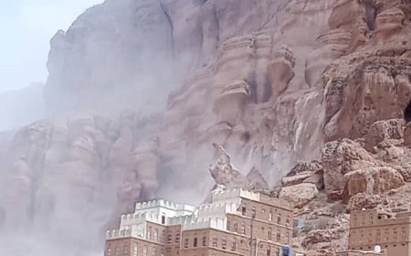 عودة الانهيارات الصخرية في جبال منطقة حصن باصم بدوعن 