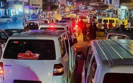 ازدحام أمام محطات البترول في صنعاء وسط أنباء عن أزمة وقود خانقة