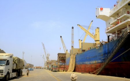 الحوثيون يعلنون استئناف العمل بميناء الحديدة