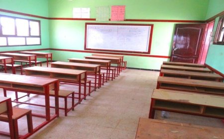 ارتفاع رسوم المدارس يفاقم أعباء الأسر ذات الدخل المحدود في ظل الظروف الاقتصادية الراهنة