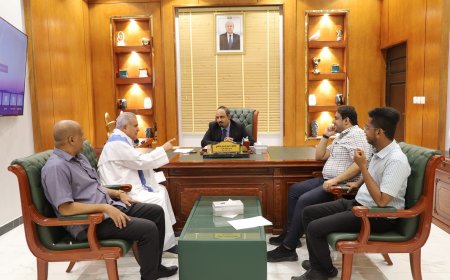 محافظ حضرموت يُشيد بالمسيرة الحافلة محليًا وعربيًا للمسرحي والإعلامي القدير سالم الجحوشي