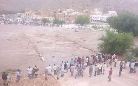سيول جارفة تضرب وادي دوعن بحضرموت.. تفاصيل