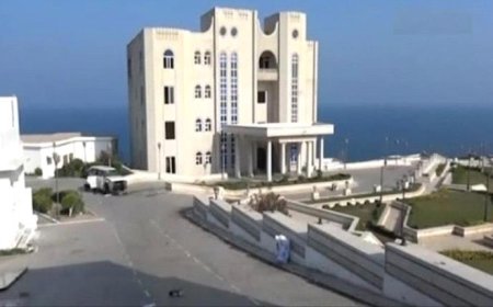 عدن الغد: قوات العاصفة تتسلم قصر معاشيق بالكامل وخروج آخر كتيبة من الحماية الرئاسية بسلاحها الشخصي