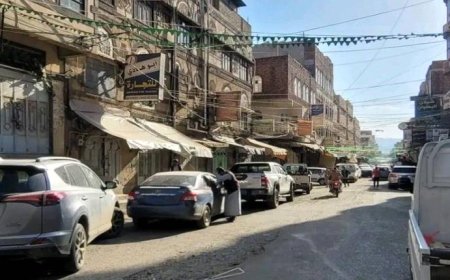 إضراب شامل في اكبر سوق للملابس في صنعاء.. لهذا السبب