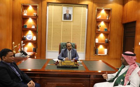 محافظ حضرموت يطّلع على جُملة التدخلات الإنسانية لمركز الملك سلمان للإغاثة والأعمال الإنسانية بحضرموت