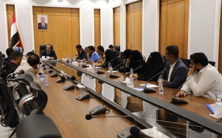 محافظ حضرموت يناقش مع وفد برنامج الأمم المتحدة الإنمائي خطط التنمية المستقبلية بالمحافظة