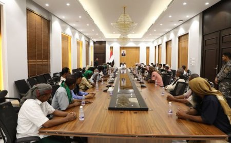 المحافظ بن ماضي يلتقي مقادمة وأعيان قبيلة العكابرة ضمن جهود وحدة الصف لنيل مطالب حضرموت