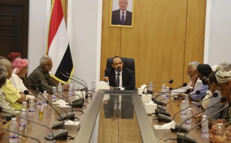 المحافظ بن ماضي يلتقي مقادمة وعقلاء (نوّح) ويُشيد بحرص أبناء حضرموت على توحيد الكلمة 